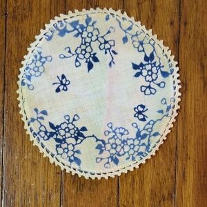 Floral Lace Trimmed Coaster
